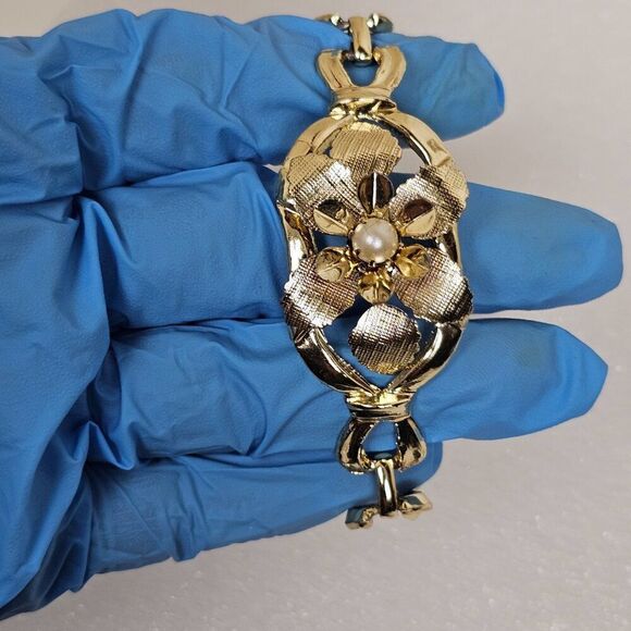 Vintage Faux Pearl Pansy Flower Floral Gold Tone Textured Link Bracelet Size 7 - Picture 11 of 12